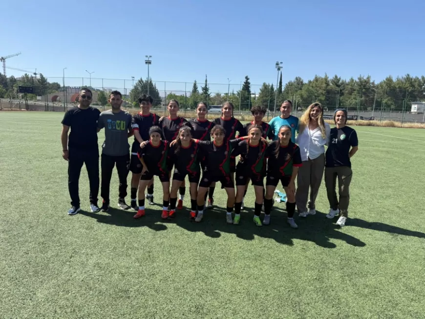 DBB Kadın Futbol Takımı Finalde: Hedef 2. Lig