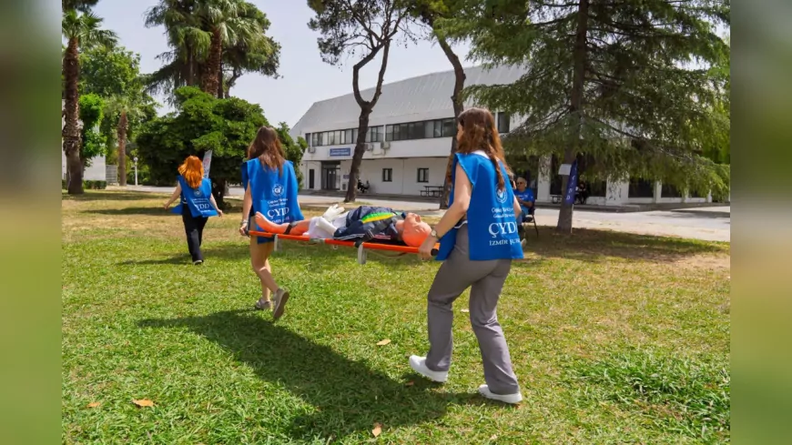 İzmir’de İlk Yardım Turnuvası: Öğrenciler Afet Senaryolarında Zamanla Yarıştı