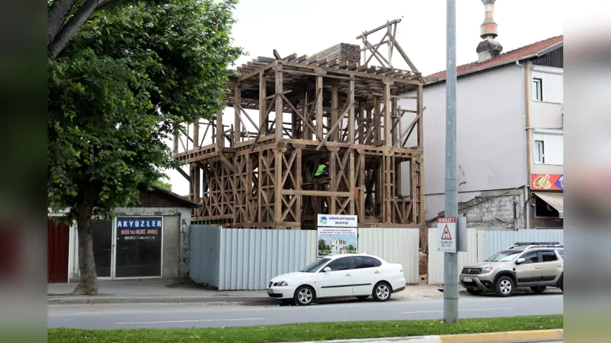 Sakarya’nın 103 Yıllık Tarihi Konağı Büyükşehir Eliyle Yeniden Hayat Buluyor