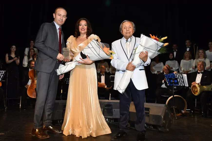 Odunpazarı Halk Eğitim Merkezi TSM Korosu 50. Yılını Unutulmaz Bir Konserle Kutladı