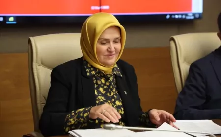 AK Parti’li Ümmügülşen Öztürk: ‘Bağımlılıkla mücadelede sadece tedavi değil, topluma yeniden kazandırma vizyonuyla hareket ediyoruz’