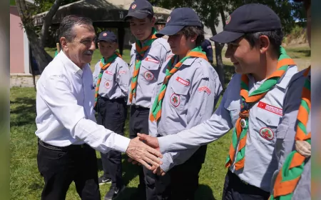 Tepebaşı’nda Minik İzciler Yemin Etti, Kamp Coşkusu Duygusal Anlarla Sona Erdi