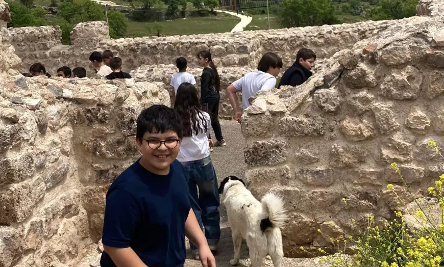 Karabük Belediyesi Bilim Merkezi Öğrencileri Hadrianapolis’i Ziyaret Etti