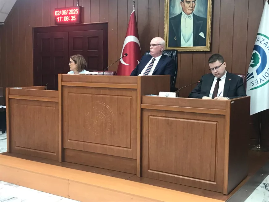 Odunpazarı Meclisi’nde Gerginlik: Kazım Kurt’tan AK Parti’ye Sert Tepki