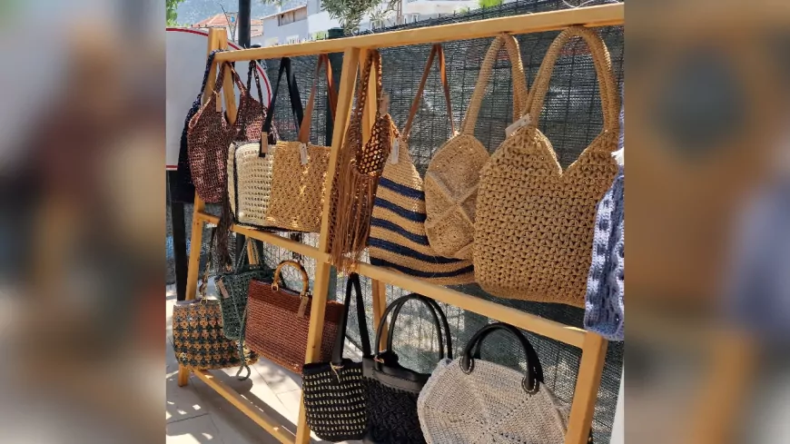ESMEK’in “Yansımalar” Sergisi İlçelerde Sanat Rüzgârı Estiriyor