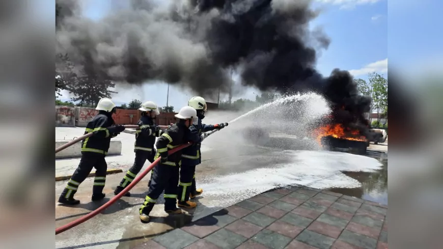 Kocaeli İtfaiyesi, Yangınlara Müdahale Kapasitesini Eğitimlerle Güçlendiriyor