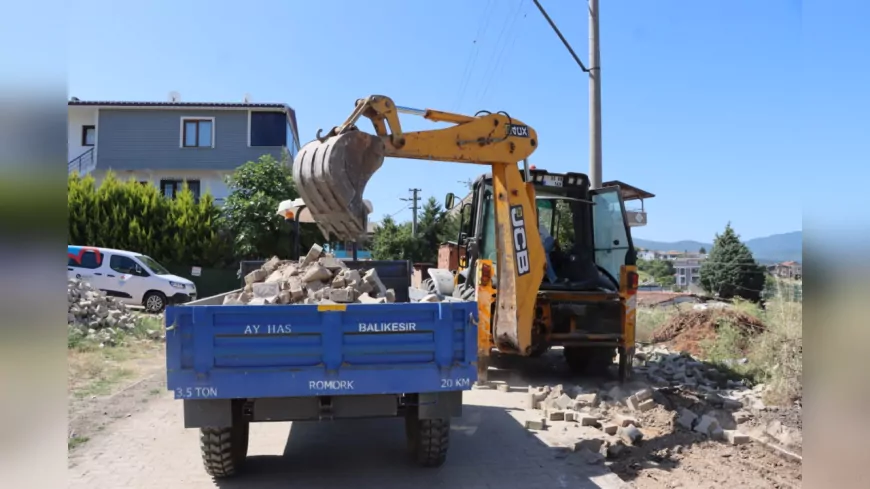 Yalova Belediyesi’nden Destan Sokak’ta Parke Yenileme Çalışması