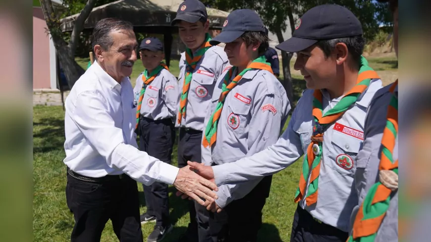 Tepebaşı’nda Minik İzciler Yemin Etti, Kamp Coşkusu Duygusal Anlarla Sona Erdi