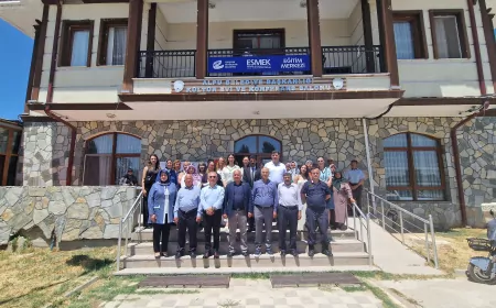 ESMEK’in “Yansımalar” Sergisi Beylikova ve Alpu’da Sanatseverlerle Buluştu