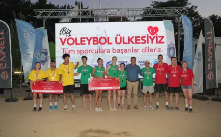 Eskişehir’de Plaj Voleybolu Şenliği Coşkulu Kupa Töreniyle Sona Erdi
