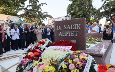 Başkan Büyükakın Gümülcine’de: “Dr. Sadık Ahmet’in Mücadelesi Hâlâ İlham Veriyor”