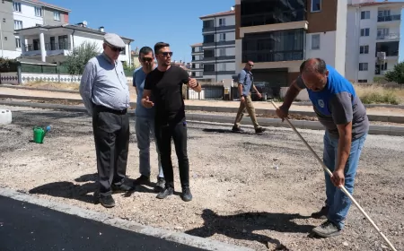 Emek Mahallesi’nde Tretuvar ve Asfalt Çalışmaları Hızla Sürüyor