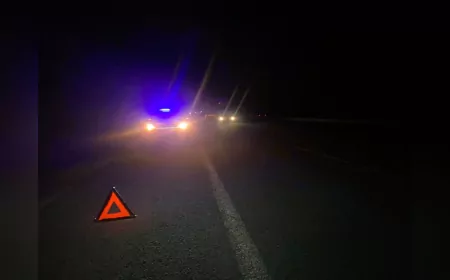 Lastiği Patlayan Sürücünün İmdadına Otoyol Jandarması Yetişti