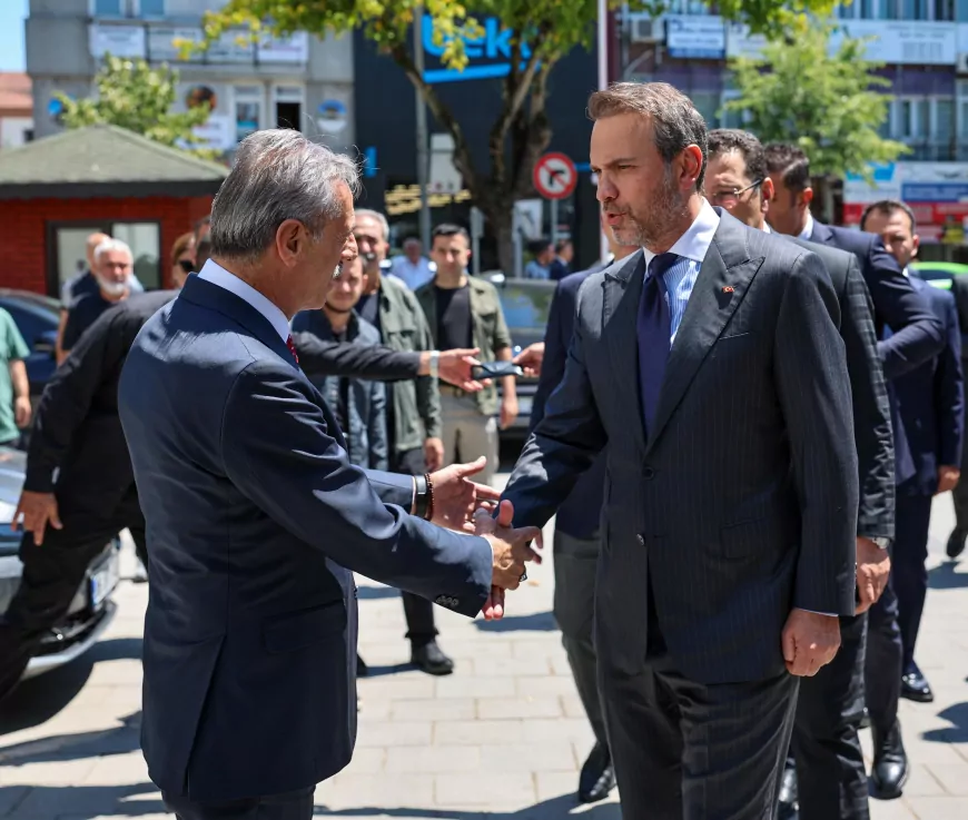 Bakan Bayraktar’dan Sakarya’ya Enerji Vurgusu: “Stratejik Konumu ve Üretim Gücüyle Öne Çıkıyor”