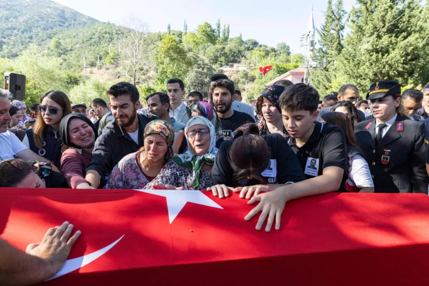 Yangının Kahramanı Ragıp Şahin Son Yolculuğuna Uğurlandı