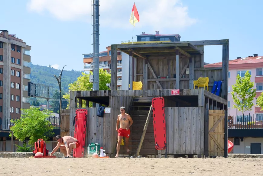 Giresun’da Cankurtaranlar Görev Başında: 7 Plajda Güvenli Tatil İçin Önlem Alındı