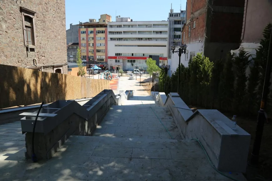 İzmit’e Yeni Nefes Alanı: Eski Vergi Dairesi Alanı %95 Tamamlandı