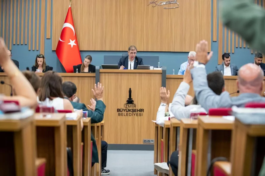 Başkan Tugay: “Yangının Yaralarını Dayanışmayla Saracağız”