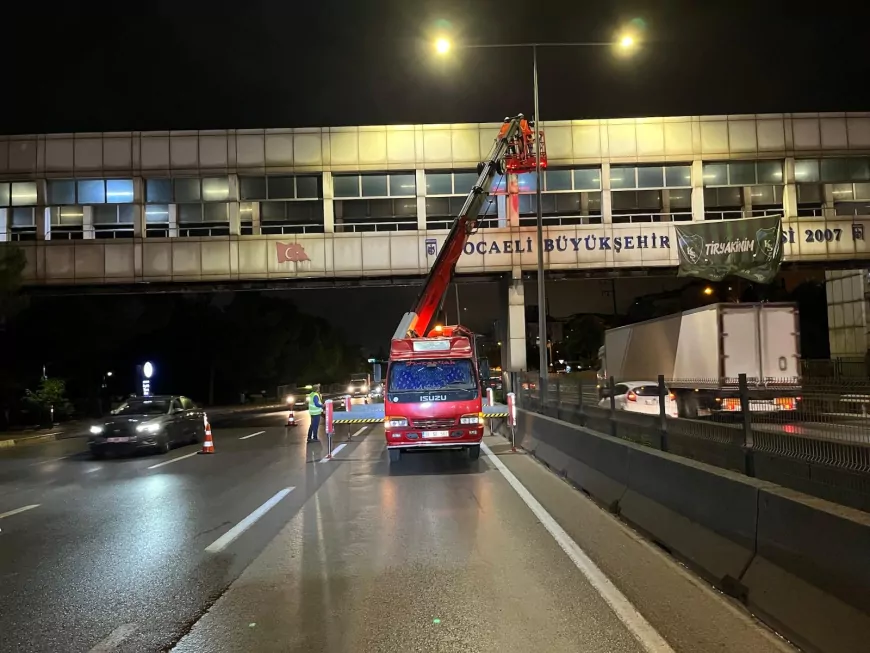 Kocaeli Büyükşehir’den 7/24 Temizlik Mesaisi