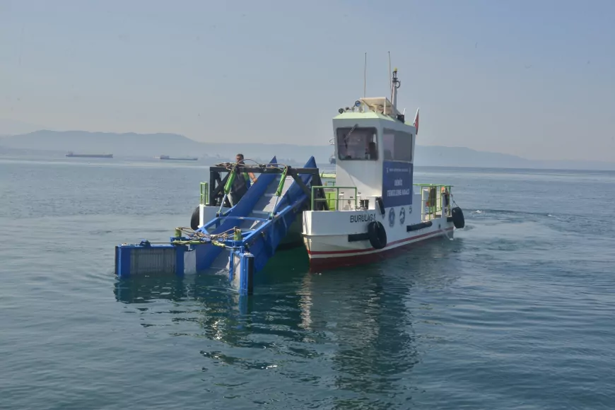 Bursa Büyükşehir’den Sahillere Yaz Temizliği: Deniz Süpürgesi İş Başında