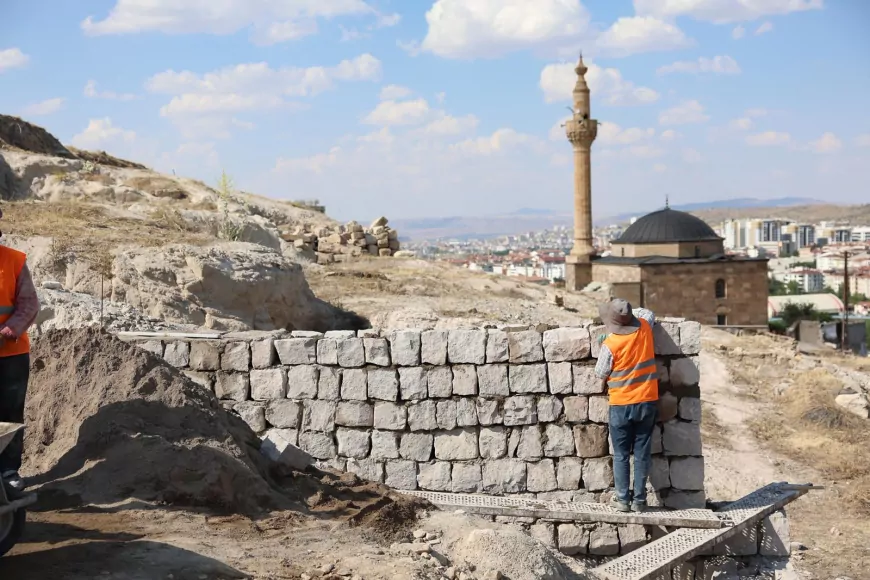 Nevşehir’de Tarihi Dönüşüm Başladı: Kayaşehir Otel Projesi’nin Temeli Atıldı
