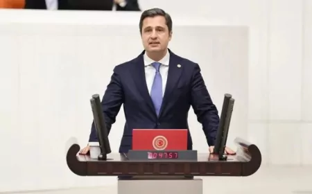 CHP Sözcüsü Deniz Yücel’den X paylaşımı: “Bu millet kiraz yiyemeden yazı bitiriyor”