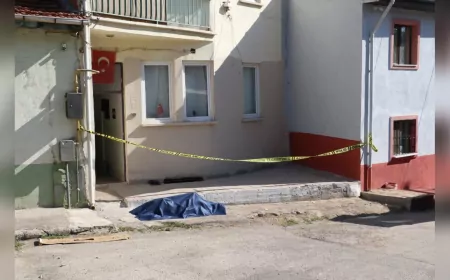 Eskişehir’de Evinin Önünde Ölü Bulundu