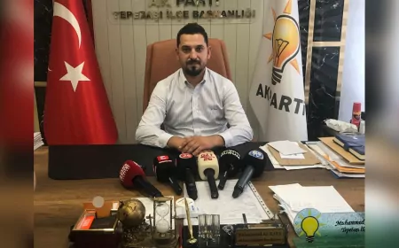 AK Parti Tepebaşı İlçe Başkanı Kaya’dan CHP’li Belediyeye Eleştiri: “Hizmet Yok, Gölge Siyaseti Var”