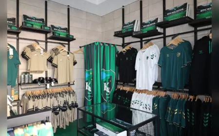 Kocaelispor Sevgisi Meydanlara Taştı: Üç Noktada Lisanslı Ürün Satışı