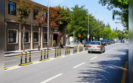 UKOME Kararıyla Atatürk Caddesi’nde Yeni Trafik Düzenlemesi: Cadde Ortadan İkiye Bölünüyor