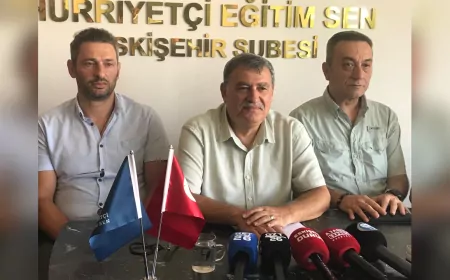 HÜR-SEN Temsilcisi Erol Ger’den Toplu Sözleşme Tepkisi: “Tiyatro Sona Erdi, Memur Yoksulluğa Mahkûm Edildi”