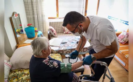 Antalya Büyükşehir Belediyesi 8 Ayda 10 Binden Fazla Hastaya Evde Sağlık Hizmeti Verdi