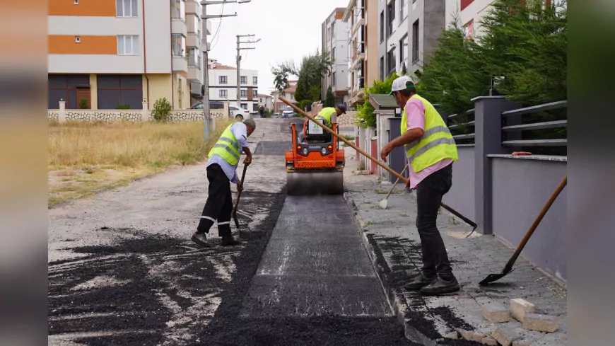 Tepebaşı Fen İşleri Ekipleri Kentin Dört Bir Yanında Sahada