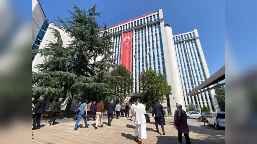 8. Dönem Toplu Sözleşme Görüşmeleri Başladı: Memur-Sen'den "Teklif Gecikmemeli" Uyarısı
