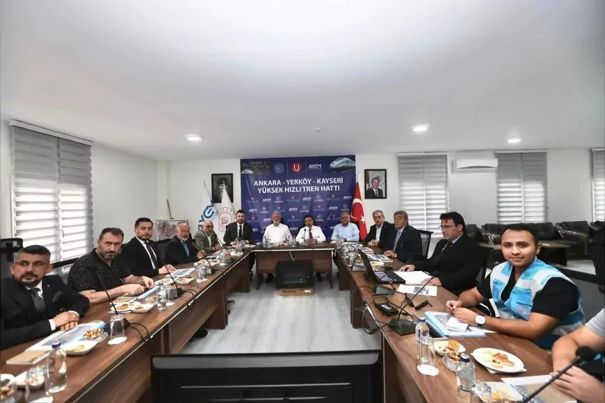 Büyükkılıç, Elitaş ve Ataş’tan hızlı tren hattı şantiyesinde inceleme: “2027 sonunda seferler başlayacak”