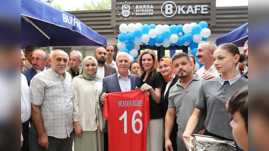 Bursa’nın Mahallelerine Sosyal Nefes: B Kafe’nin 9. Şubesi Emek’te Açıldı
