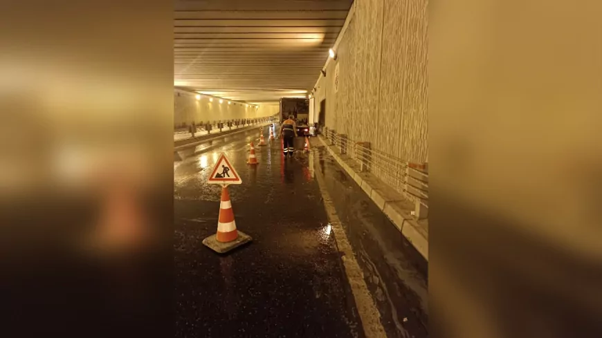 İBB Ekipleri Sağanak ve Fırtınaya Karşı 39 İlçede Teyakkuzda
