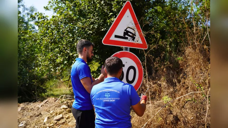 Kocaeli Kırsalında Trafik Güvenliği Artıyor: 4 Bin Yeni Levha Yerleştirildi