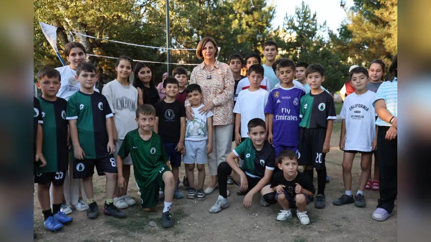 Çamlıca’da Çocukların Yüzü Güldü: “Mahallemizde Şenlik Var” Etkinliği Renkli Görüntülere Sahne Oldu