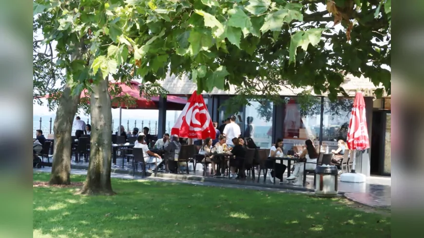 Yürüyen Köşk Hafta Sonu Ziyaretçi Akınına Uğradı