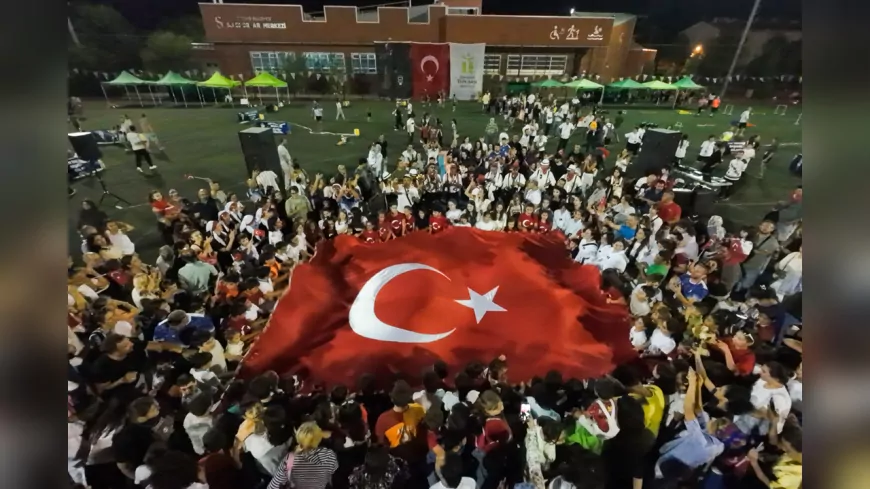 Tepebaşı’nda 30 Ağustos Coşkusu ve Çocuk Festivali Bir Arada Kutlandı