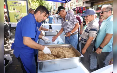 Odunpazarı Belediyesi’nden Mevlid Kandili’nde Helva İkramı