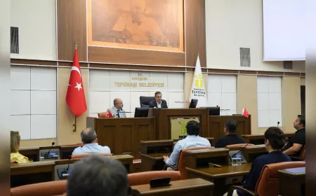 Tepebaşı Belediyesi’nde Kadrolu İşçilerin Sözleşme Sevinci