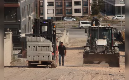 Yalova Belediyesi’nden Bayraktepe’ye Konforlu Yol: Parke Çalışmaları Hızla Sürüyor