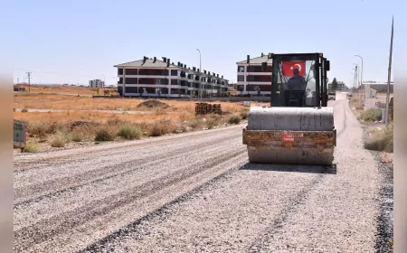 Tepebaşı’nda Yol ve Kaldırım Çalışmaları Tüm Hızıyla Devam Ediyor