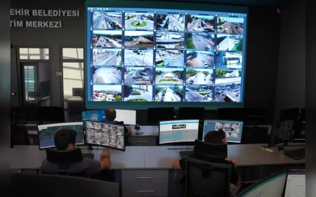 Kocaeli Ulaşım Yönetim Merkezi Trafiği 7/24 Takip Ediyor: Başiskele Kavşağı’nda Ağır Vasıta Denetimi Sıkılaşıyor