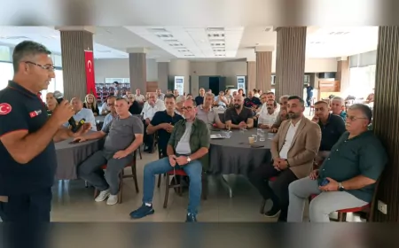 Kocaeli’de Muhtarlara Güvenlik, Yangın ve İletişim Eğitimi