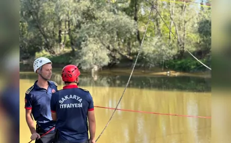 Büyükşehir İtfaiyesinden Sakarya Nehri’nde Nefes Kesen Kurtarma Tatbikatı
