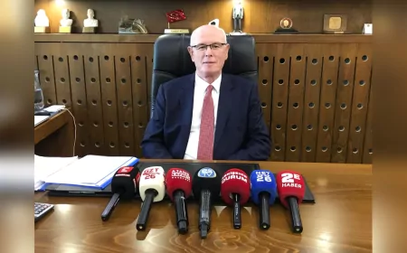 Kazım Kurt’tan Nebi Hatipoğlu’na Sert Sözler: “Tutarsız, Demokrat Bile Değil”
