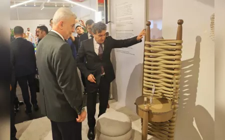 Bakan Ömer Bolat, MOSFED Mobilya Tasarım Fuarı’nı Ziyaret Etti